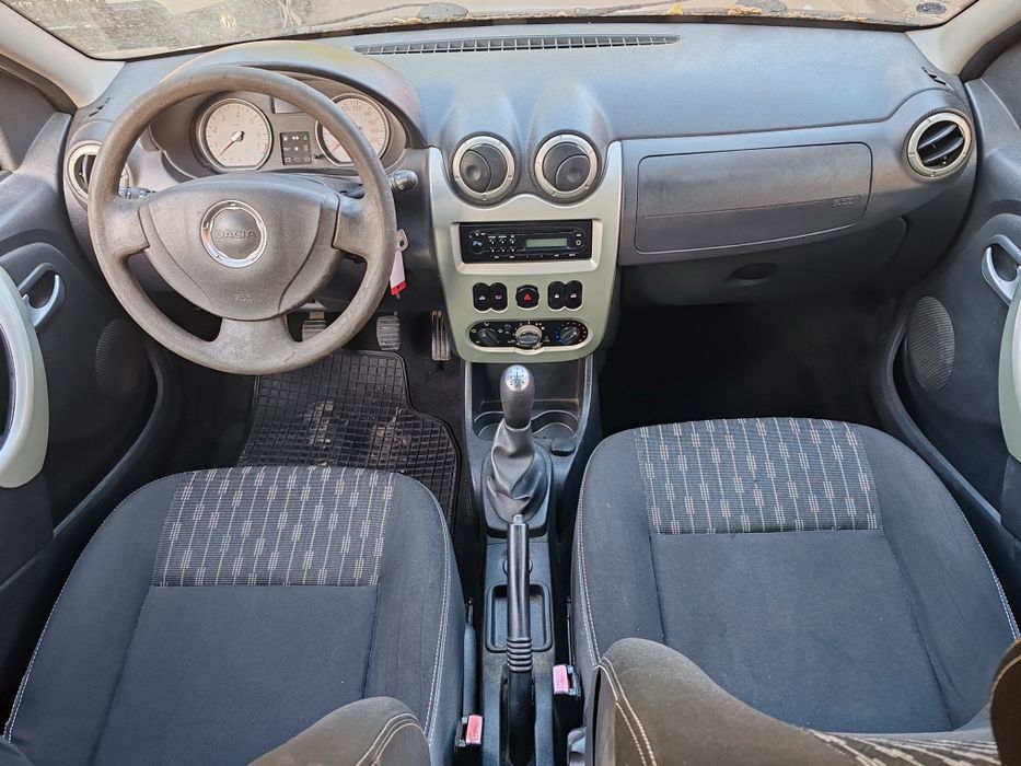 Dacia Logan MCV Facelift-Klima 143.000 Km-An 2010-1.6 MPI 90 Cai!
