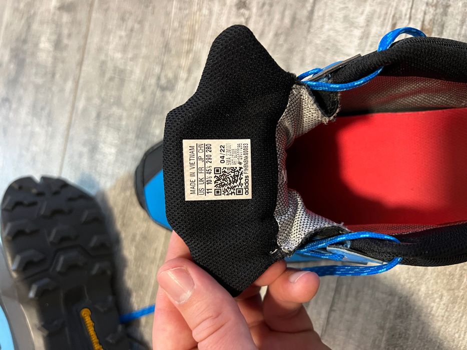 Маратонки ADIDAS TEREX неразличими  от нови