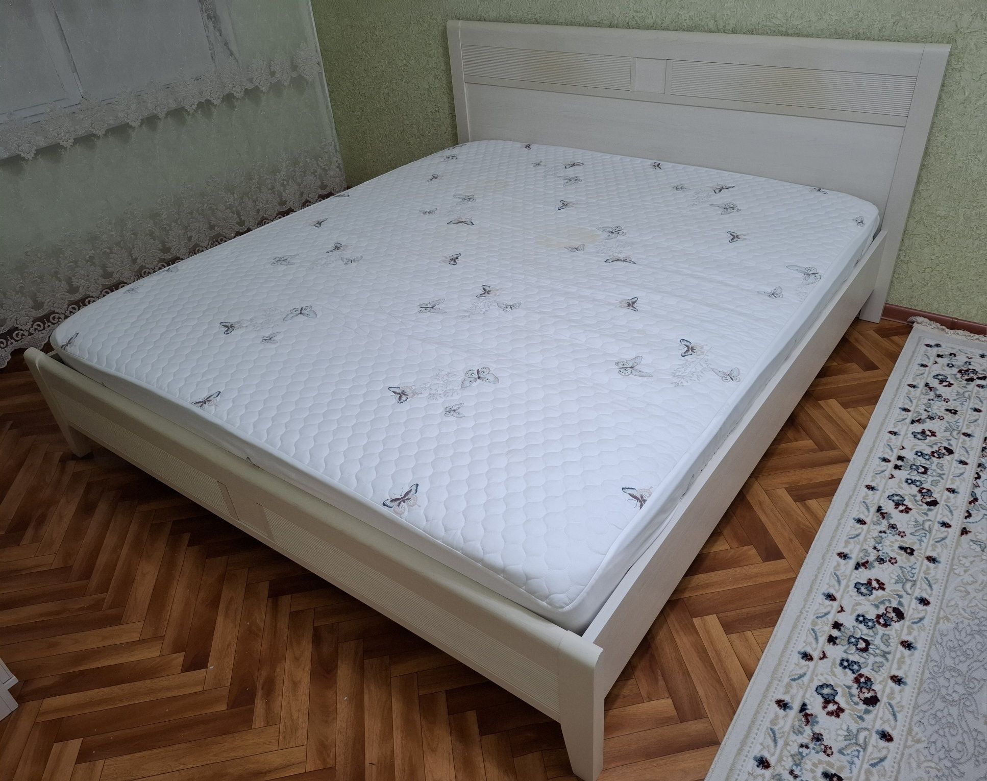 Продаётся двухспальная кровать