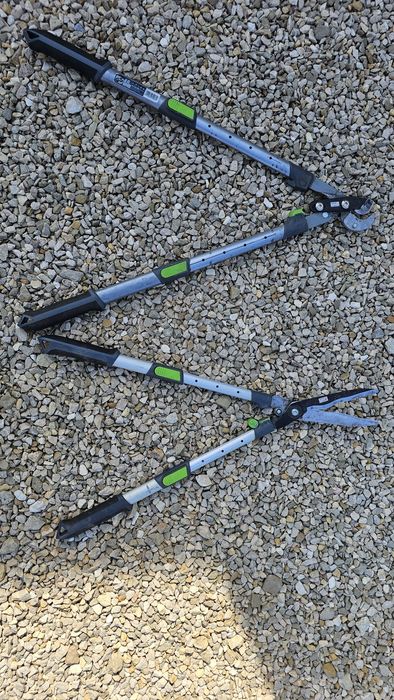 Foarfece Bosch tuns iarba si arbuști + CADOU aspersoare