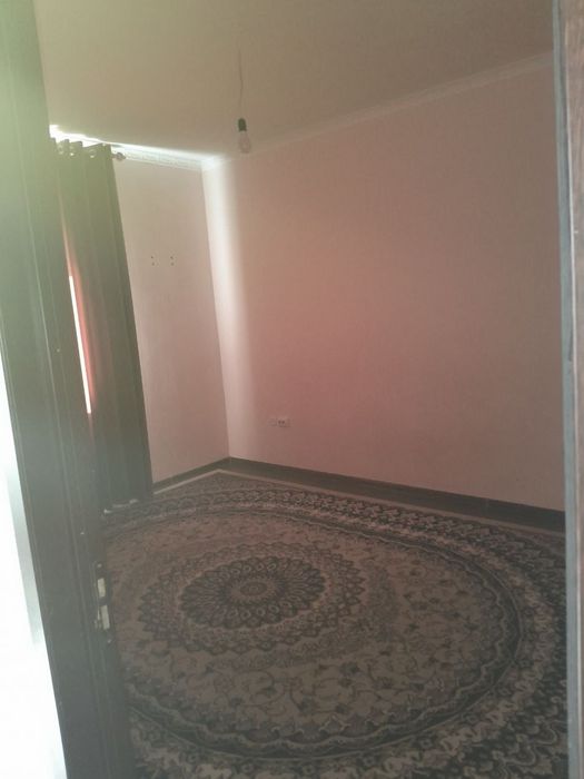 Ijaraga kvartira beriladi 6 xammom olda  1  xona 3 etaj
