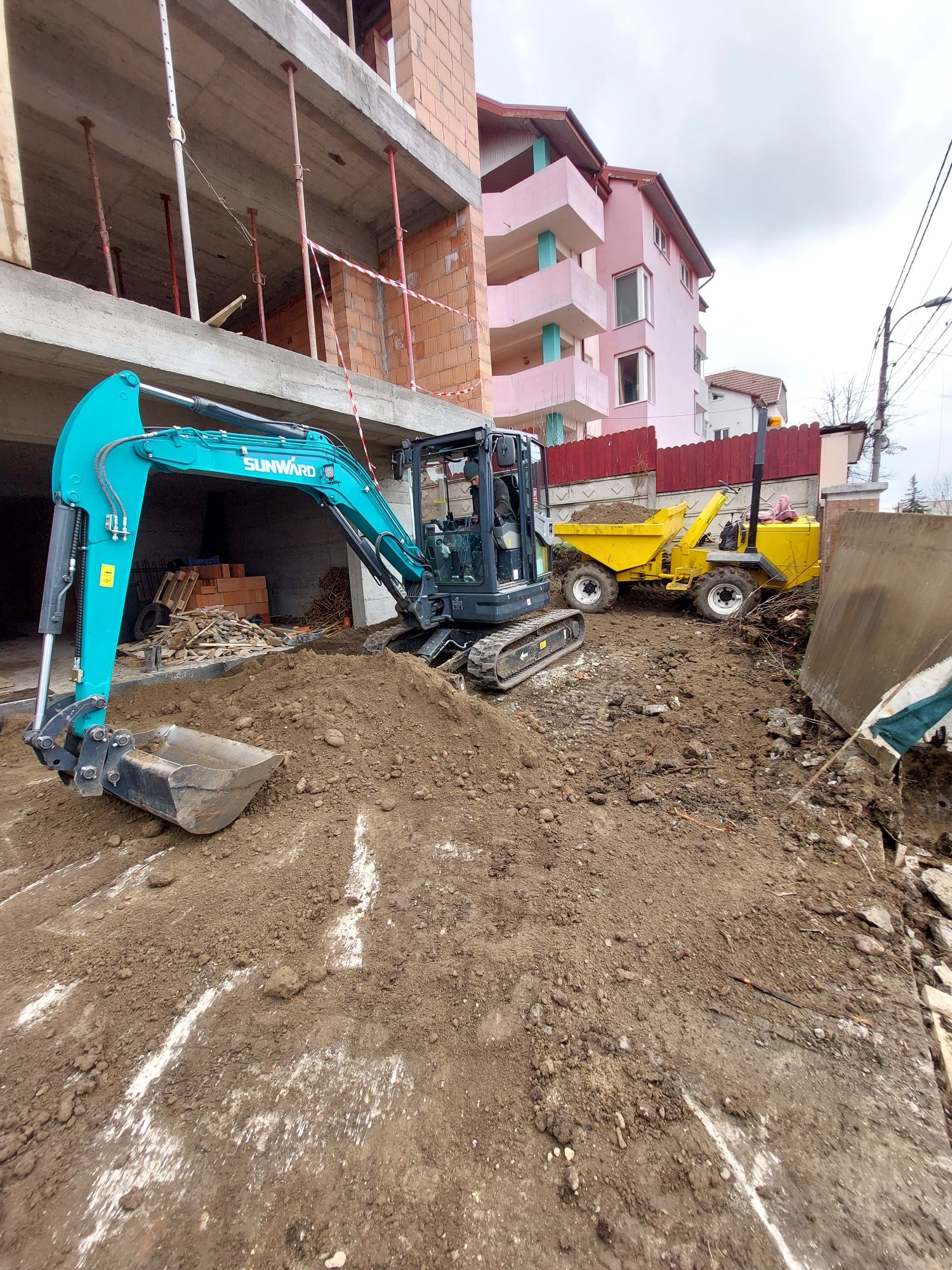 Sapaturi mecanizate cu miniexcavator