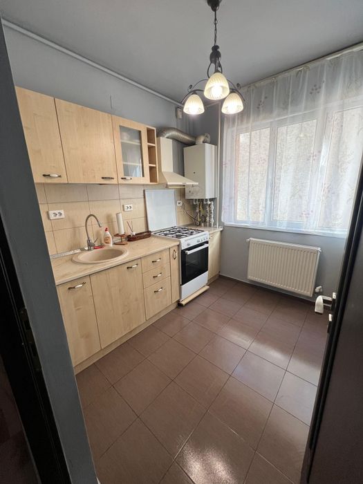 Inchiriez apartament 2 camere Voluntari