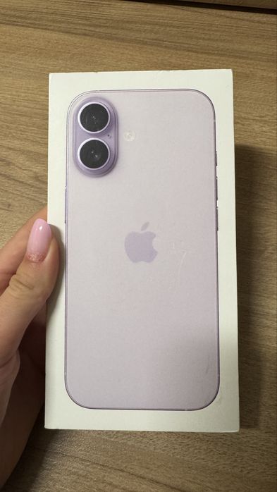 Iphone 17 lavander si white 256gb ESIM