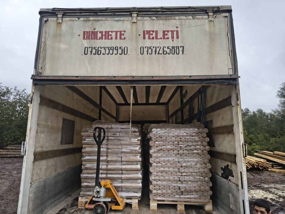 Peleți și brichete