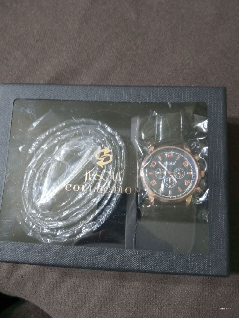 Подаръчен комплект часовник и колан