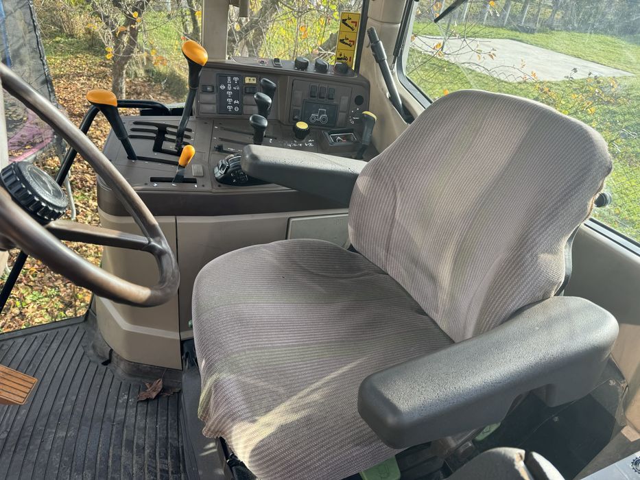 Tractor John deere 6900