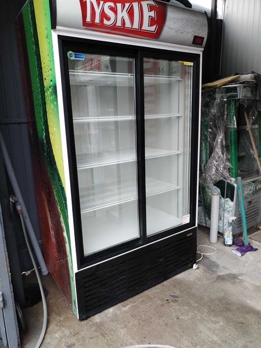 Vitrine frigorifice / duble /rafturi  / slim /frigider/dozatoare