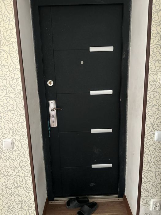 Продам  б/у двери