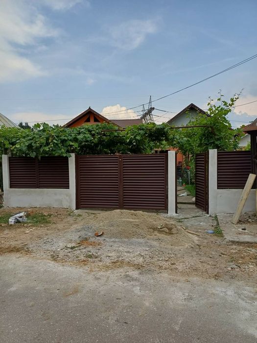 Garduri din sipca metalica, panouri stil jaluzele, tabla cutata, plasă