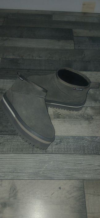 Ghete tip ugg Tommy