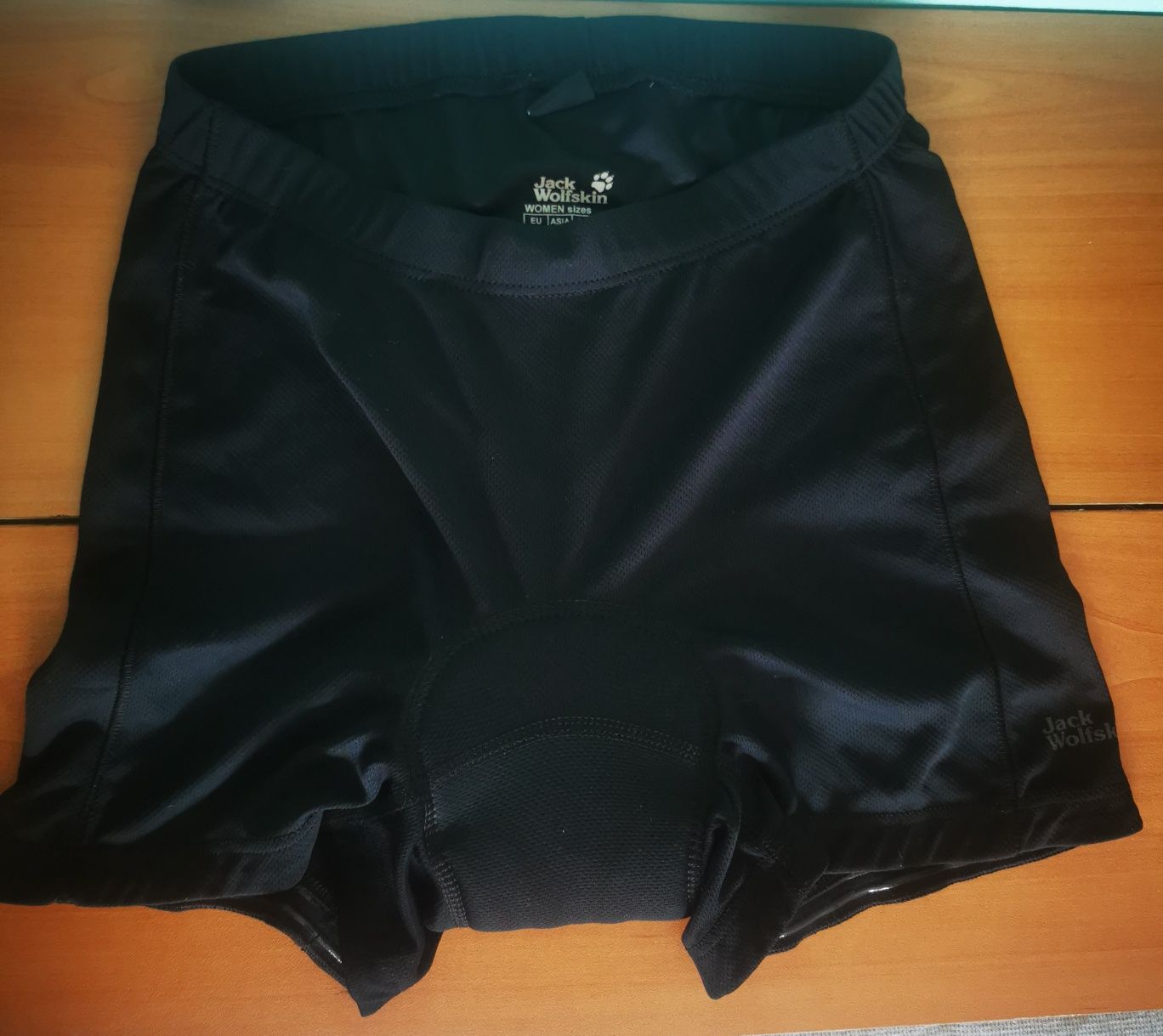 Pearl Izumi/Vaude/Jack Wolfskin джърси и панталон за колоездене