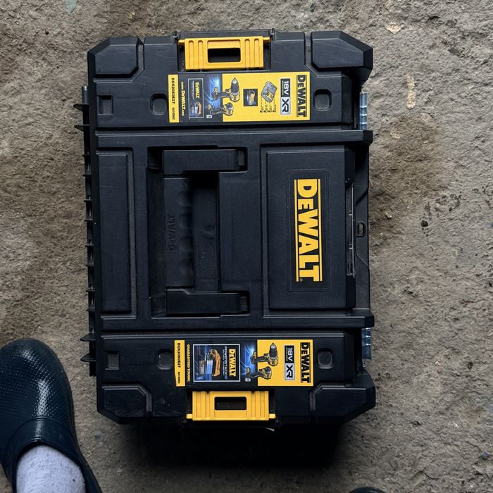 Dewalt 2/1 компактен винтоверт