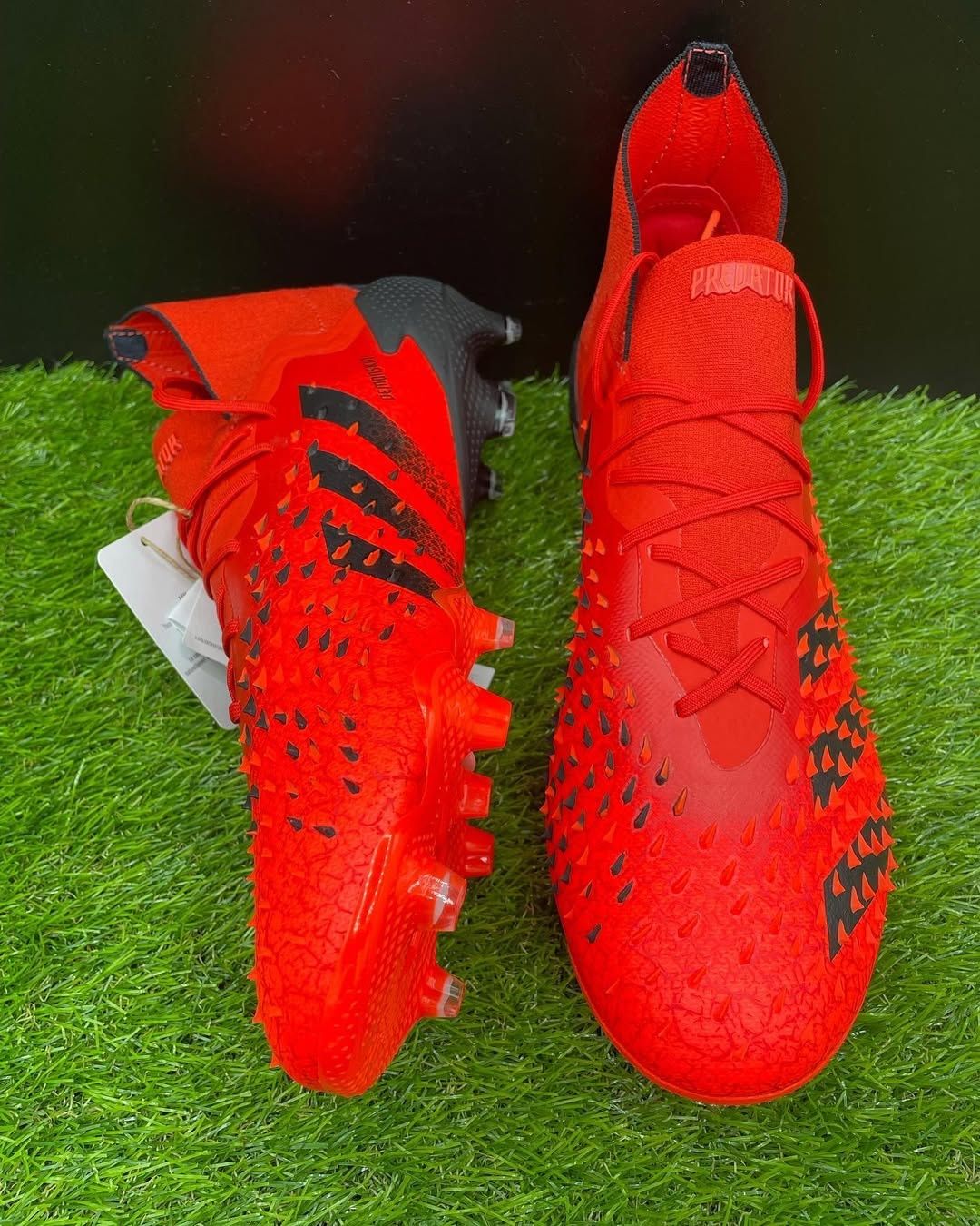 Ghete de fotbal adidas PREDATOR FREAK .1 FG