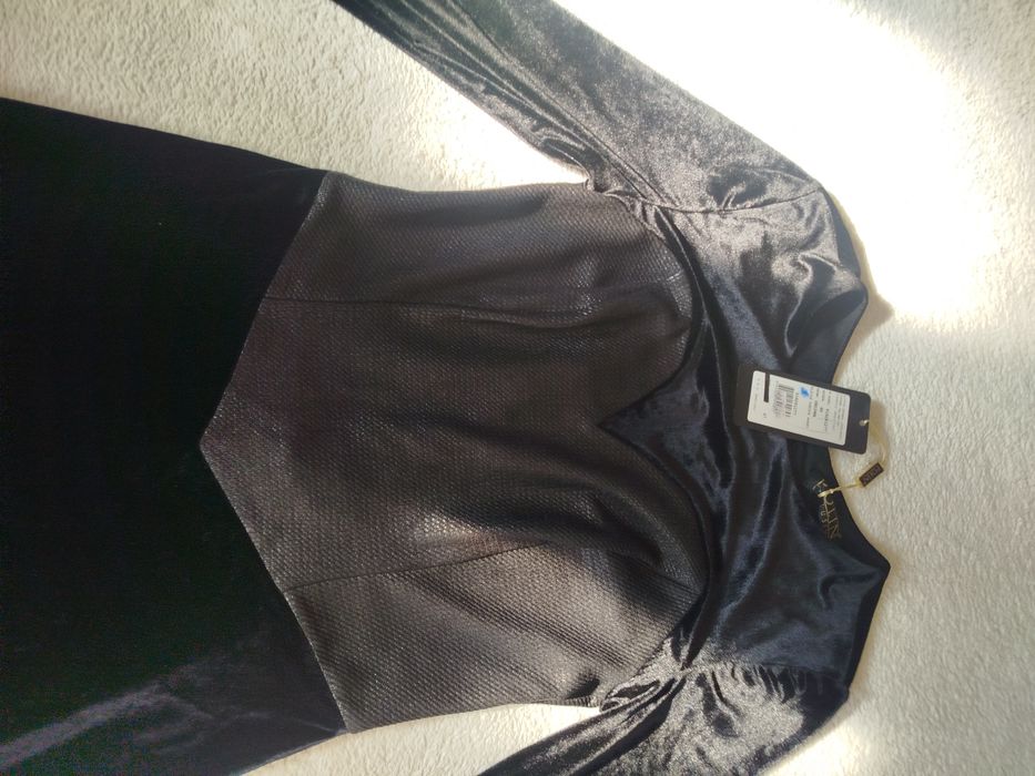 Продам платья на девушек