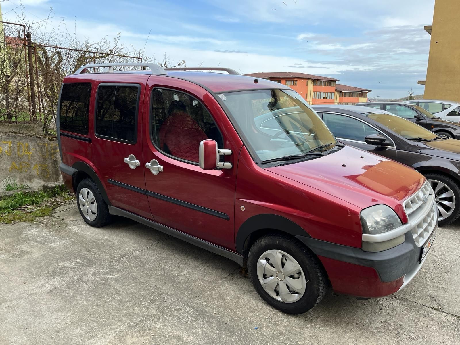 Vând. autoturism Fiat Doblo