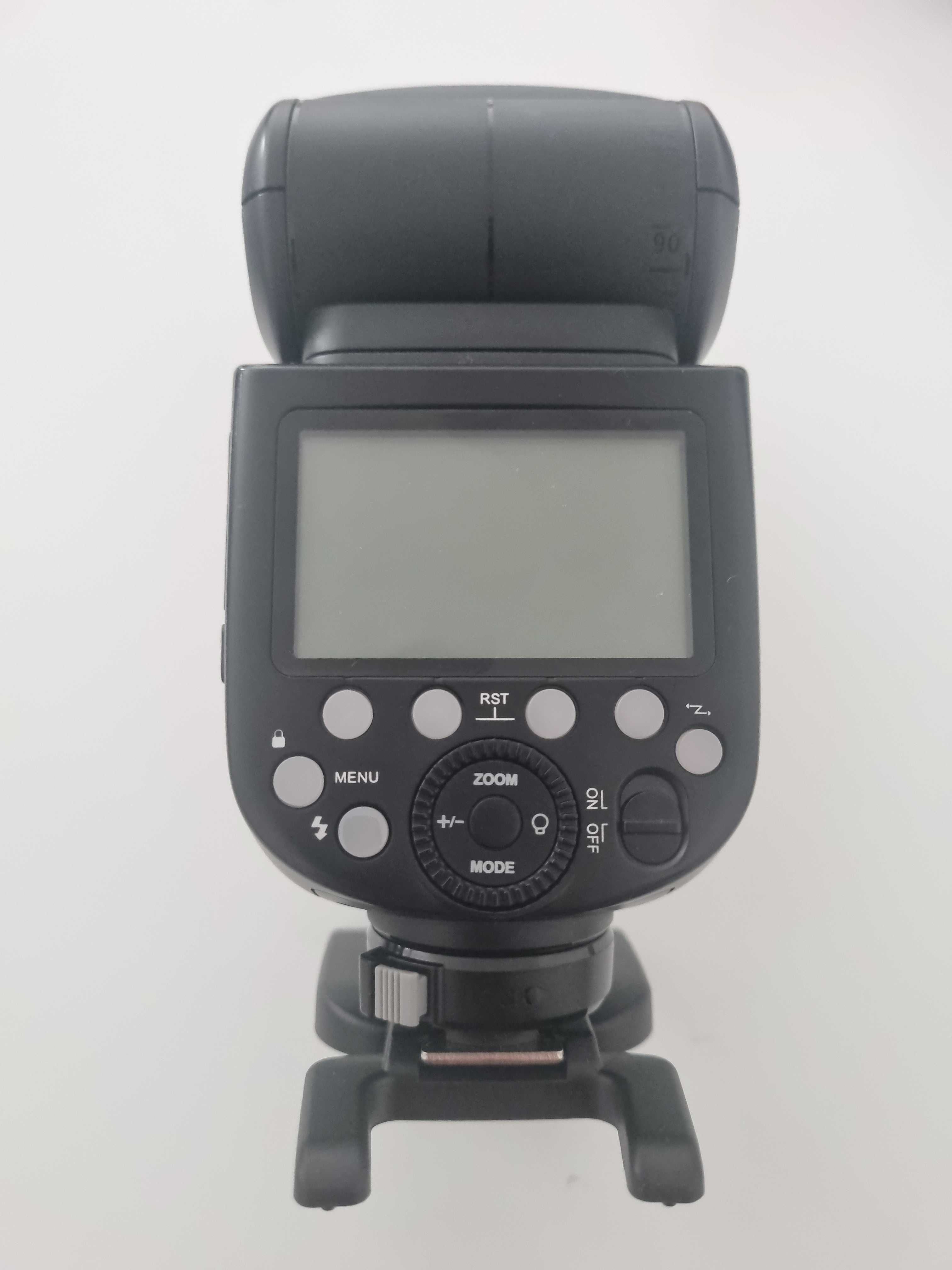 Blitz foto Godox V1 TTL cu cap rotund pentru Canon