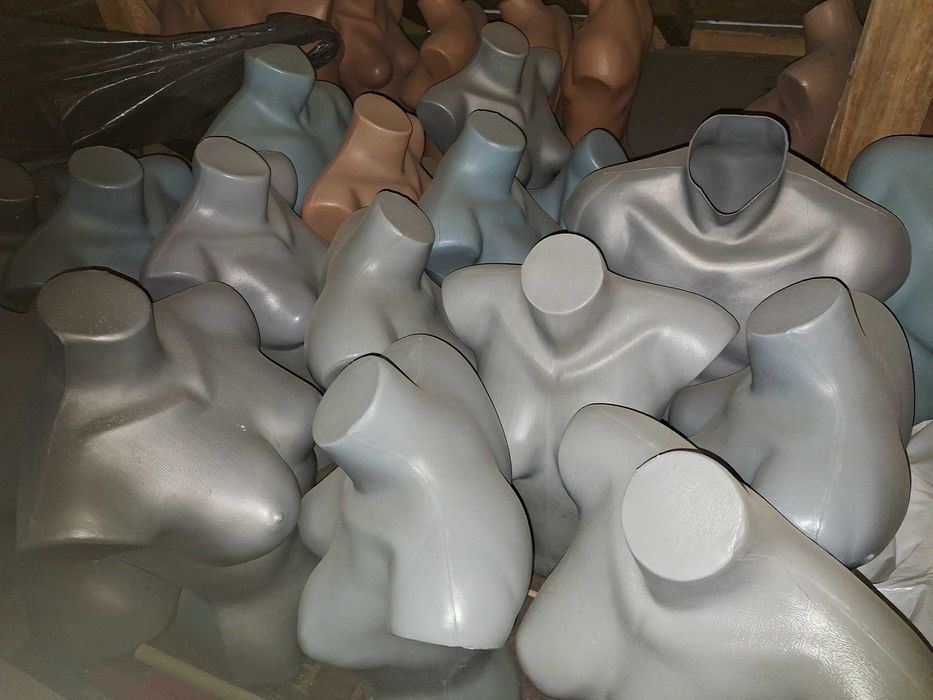 Продавам мъжки и дамски торсове