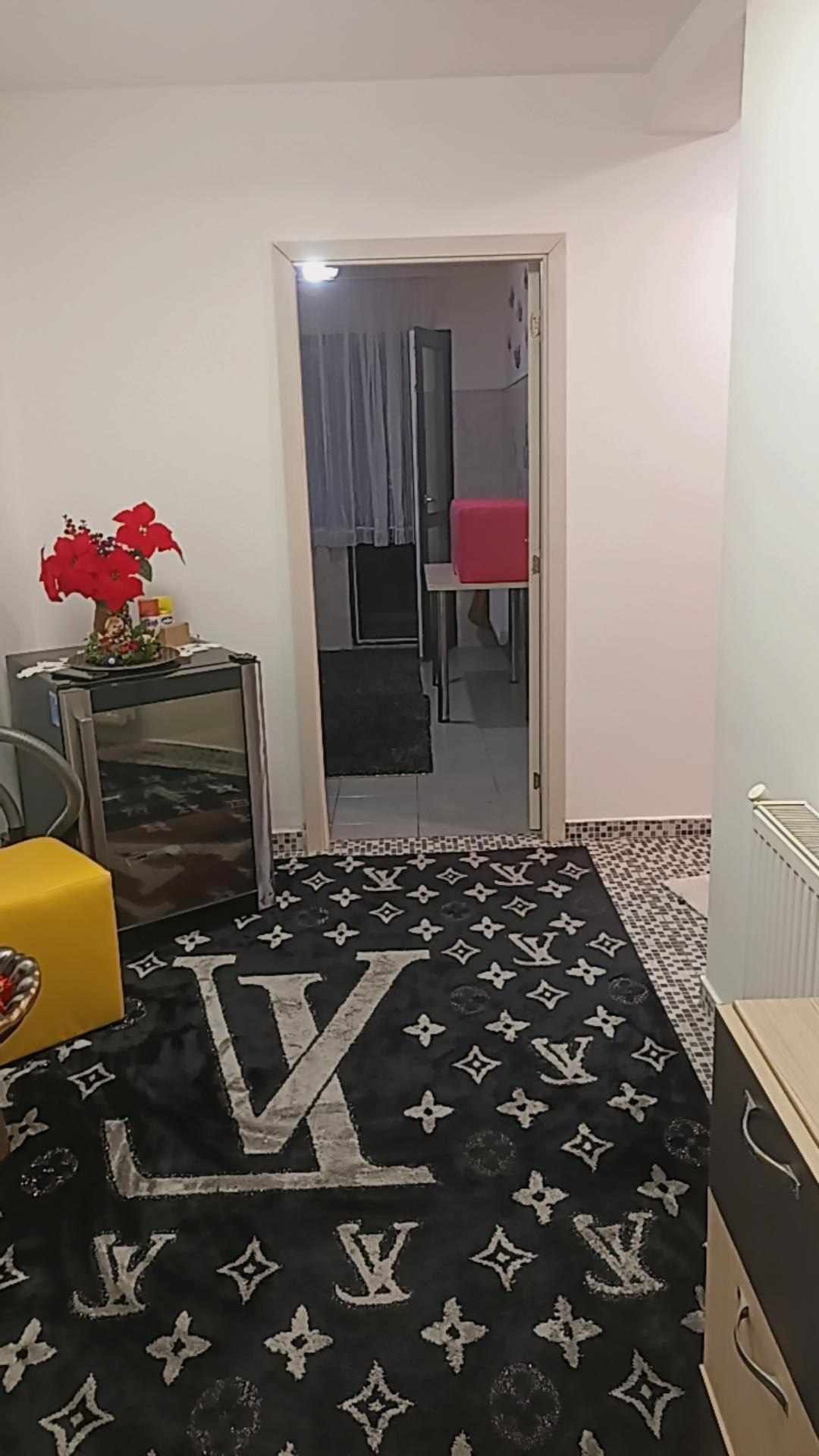 Vând apartament în visan ,linga profi