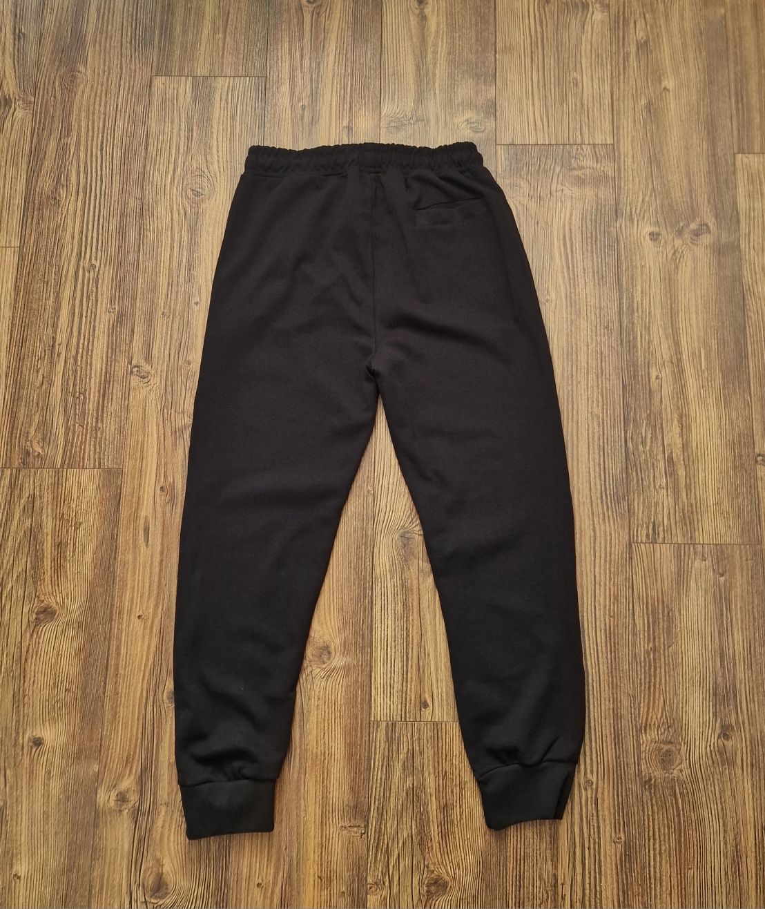 Страхотен мъжки спортен екип комплект сет размер S M L XL