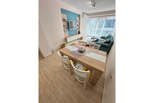 Дава се под наем Тристаен апартамент в Варна, Погреби - 90 кв.м за 612 € - Снимка #2