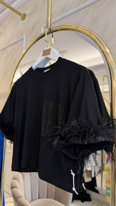 Блузи различни модели