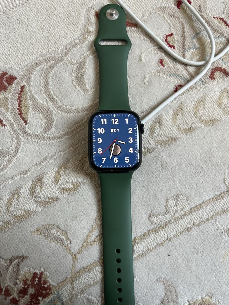 Продаю Apple watch series 7