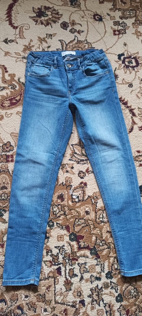 Джинсы на девочку Zara