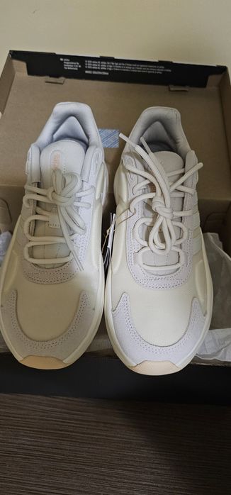 Adidas Ozelle 39 1/3