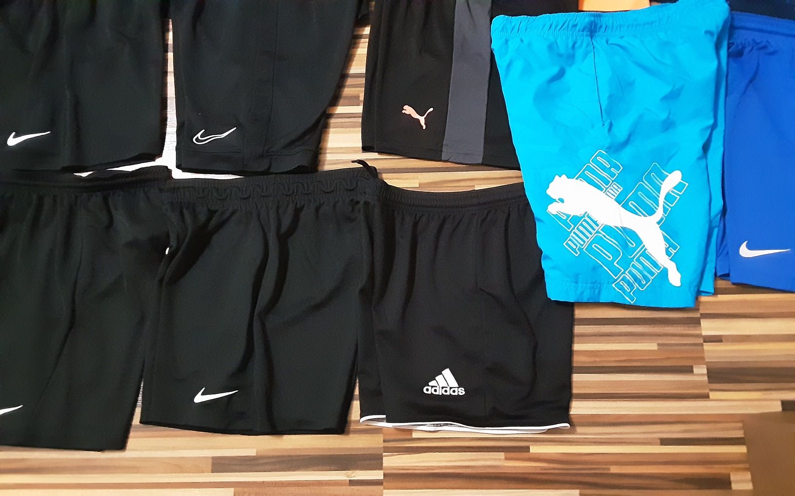 (M 137-147) NIKE оригинални тениски и къси панталони