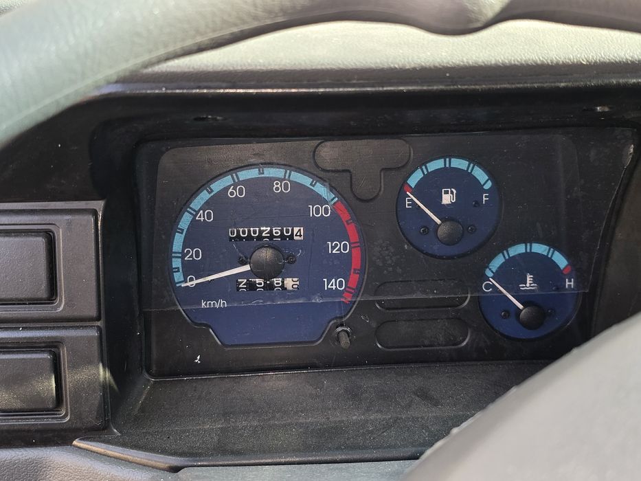 Damas шевролет белого цвета