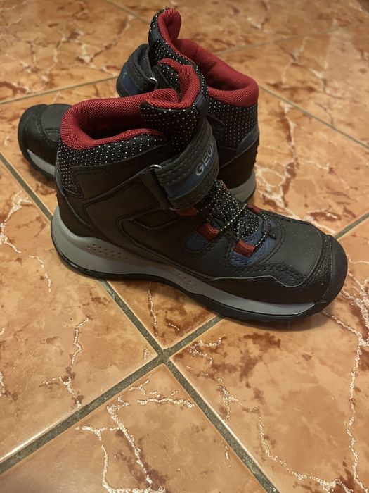 Ghete Geox masura 29 noi