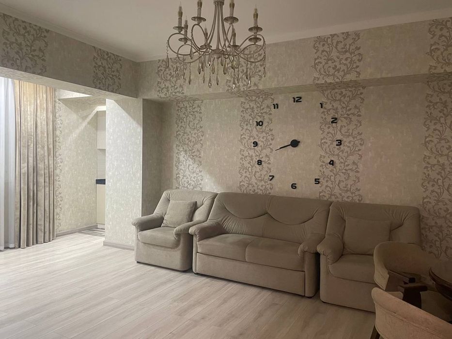 Продается 1в2 ком квартира на ЦУМе, ор-р: Туркменское посольство, 45м²