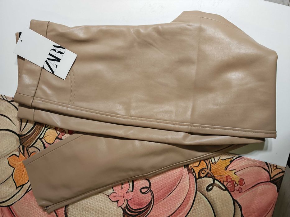 Нов кожен клин Зара