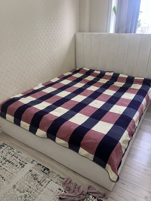 Продам кровать полуторка