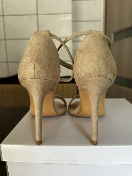 Sandale nude, marimea 36