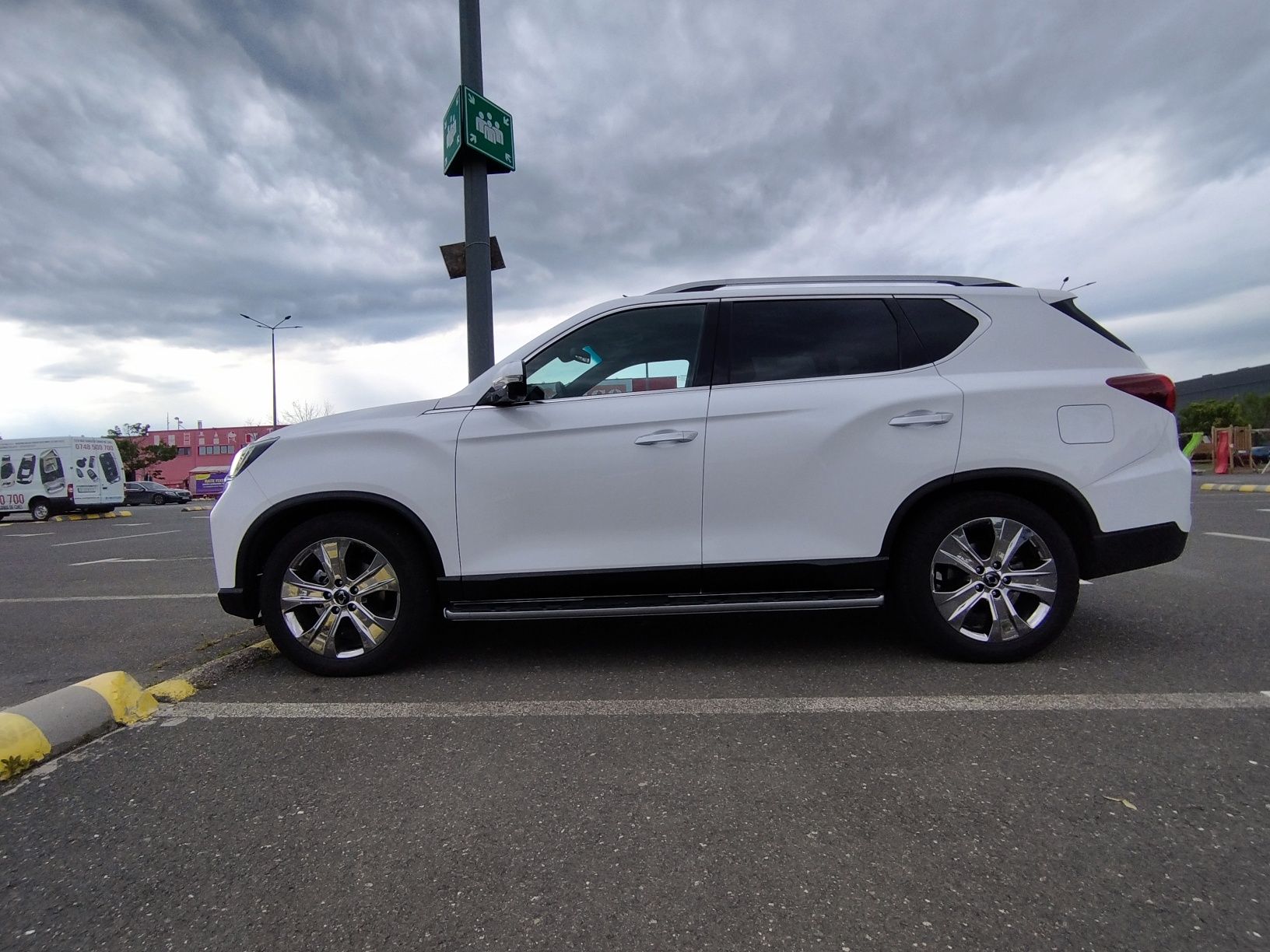 SsangYong Rexton, premium plus, trapa, praguri, camere360°
