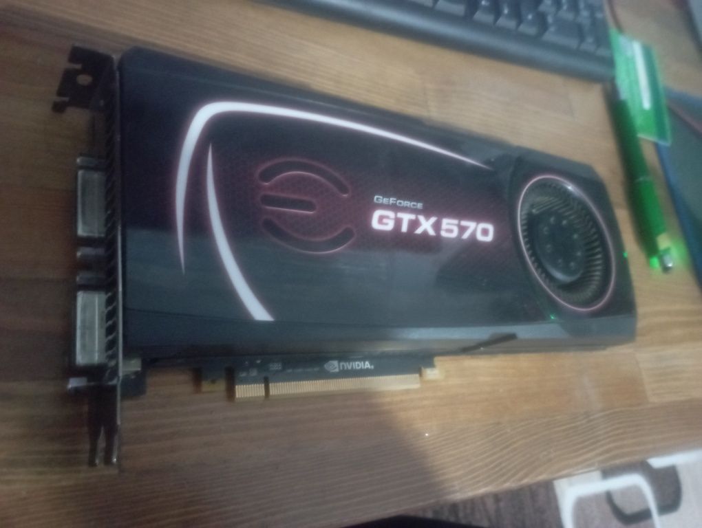 Видеокарта GTX570