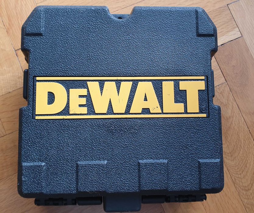 Dewalt dw088 линеен лазерен нивелир червен 50m