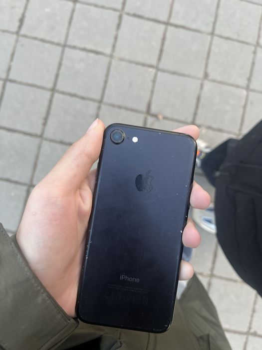 Продам айфон 7 ,обмен