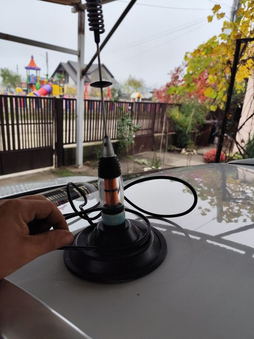 Vând stație CB PNI cu antena