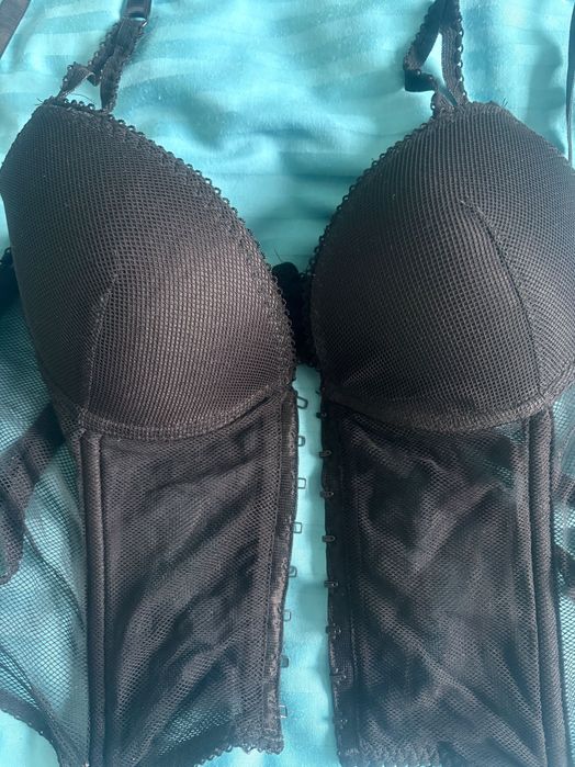 Corset negru cu plasa si model la spate