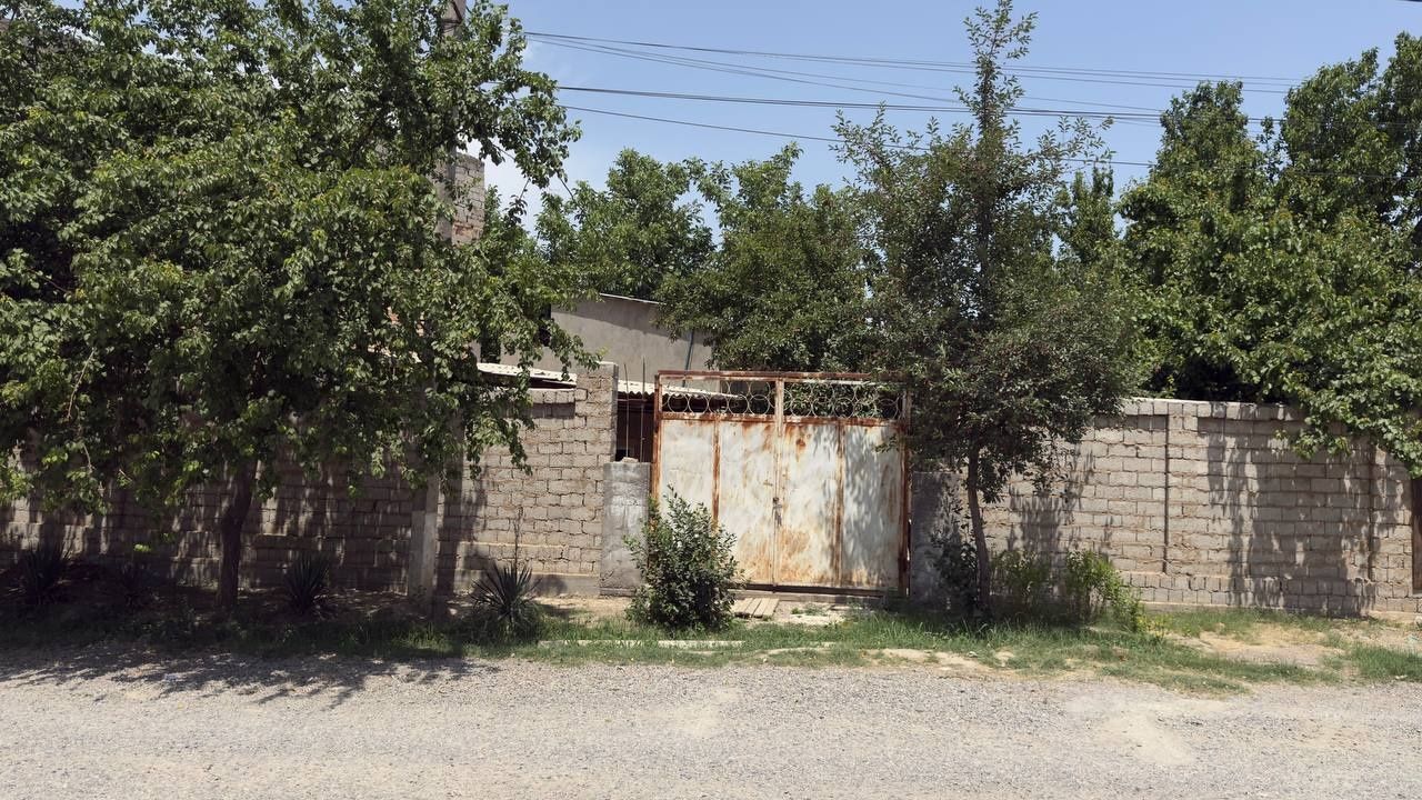 Nazarbek harakat maxallada uy sotiladi