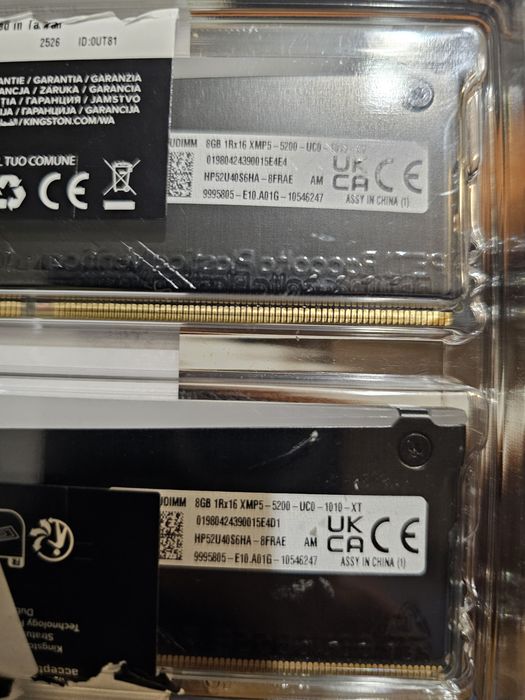 2 mem. de 8g si 2 de 16 g kinston fury ddr5 5200,cl40,cl36
