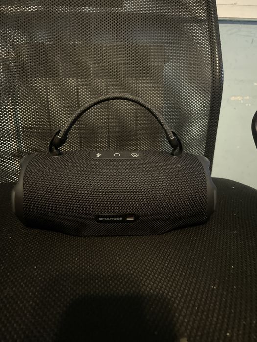 Boxa JBl Charge 6 inca in garantie,cumparata acum 3-4 luni