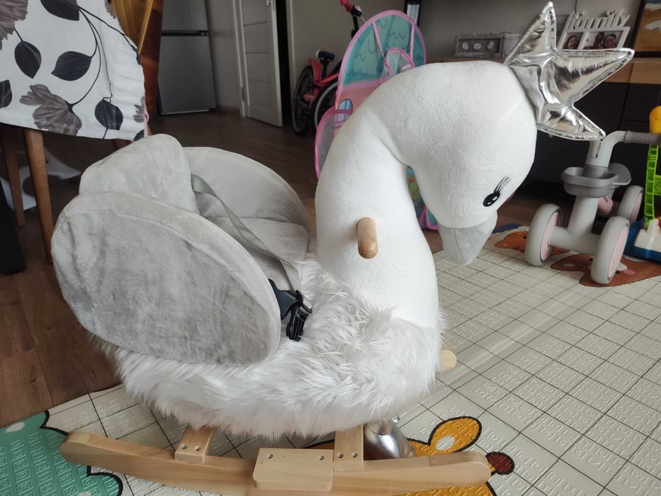 Бебешка Люлка лебед