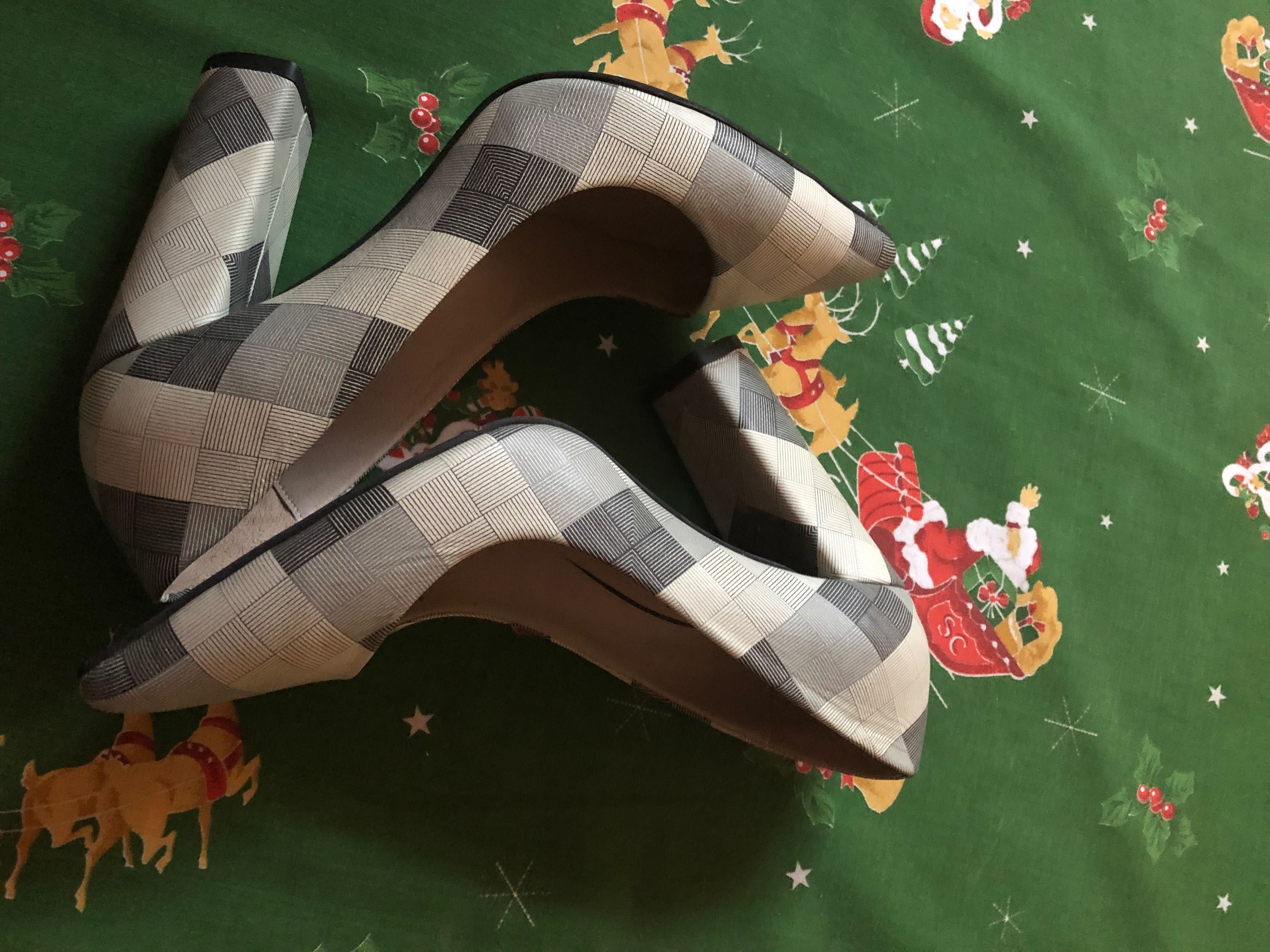 Pantofi din piele  eleganti