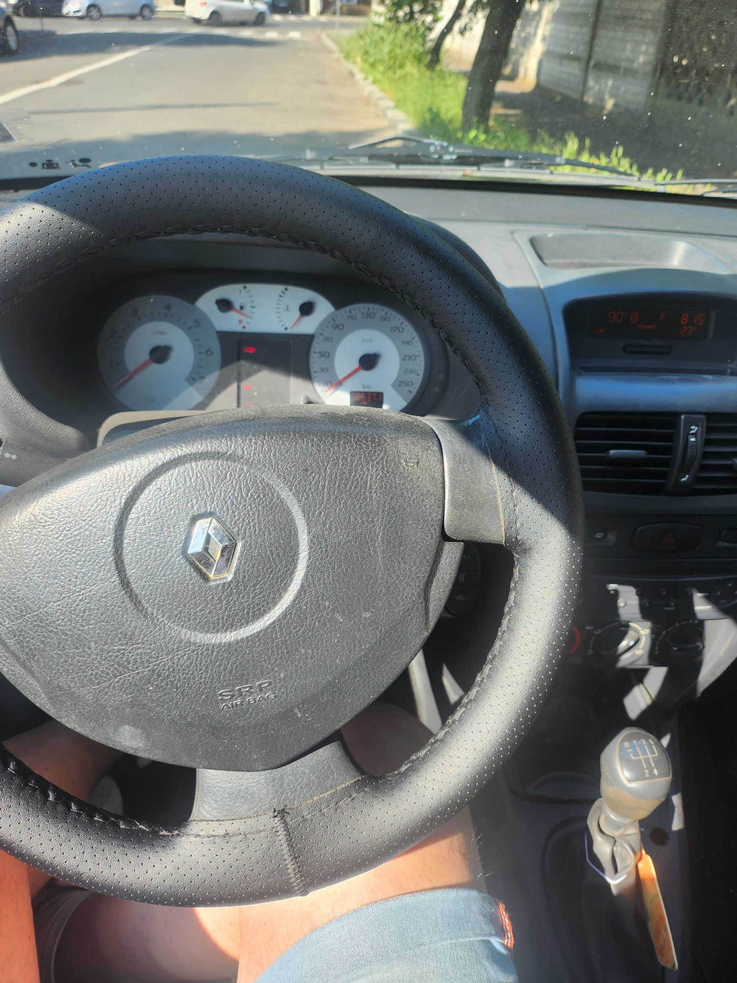 Vând Renault agreat școală