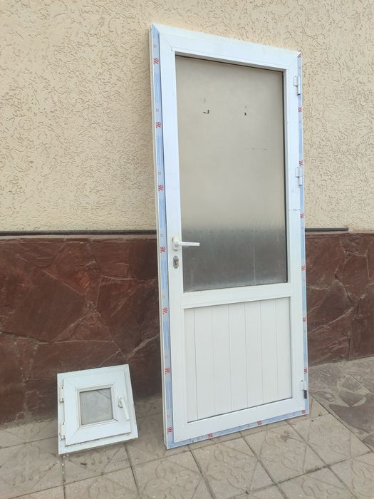 Дверь ,Окно новый,отл.сост.