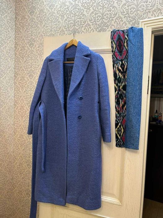 пальто из букле теплое осень-зима